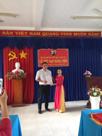 Lễ Kết Nạp Đảng Viên Mới "Hoàng Ngọc Anh"