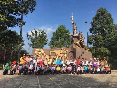 Hoạt động trải nghiệm ở khu di tích lích sử Tam Giác Sắt và Làng Khạp năm học 2018-2019