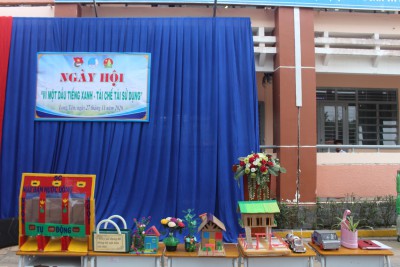 Ngày hội "Vì một Dầu Tiếng xanh - Tái chế tái sử dụng" năm học 2020-2021