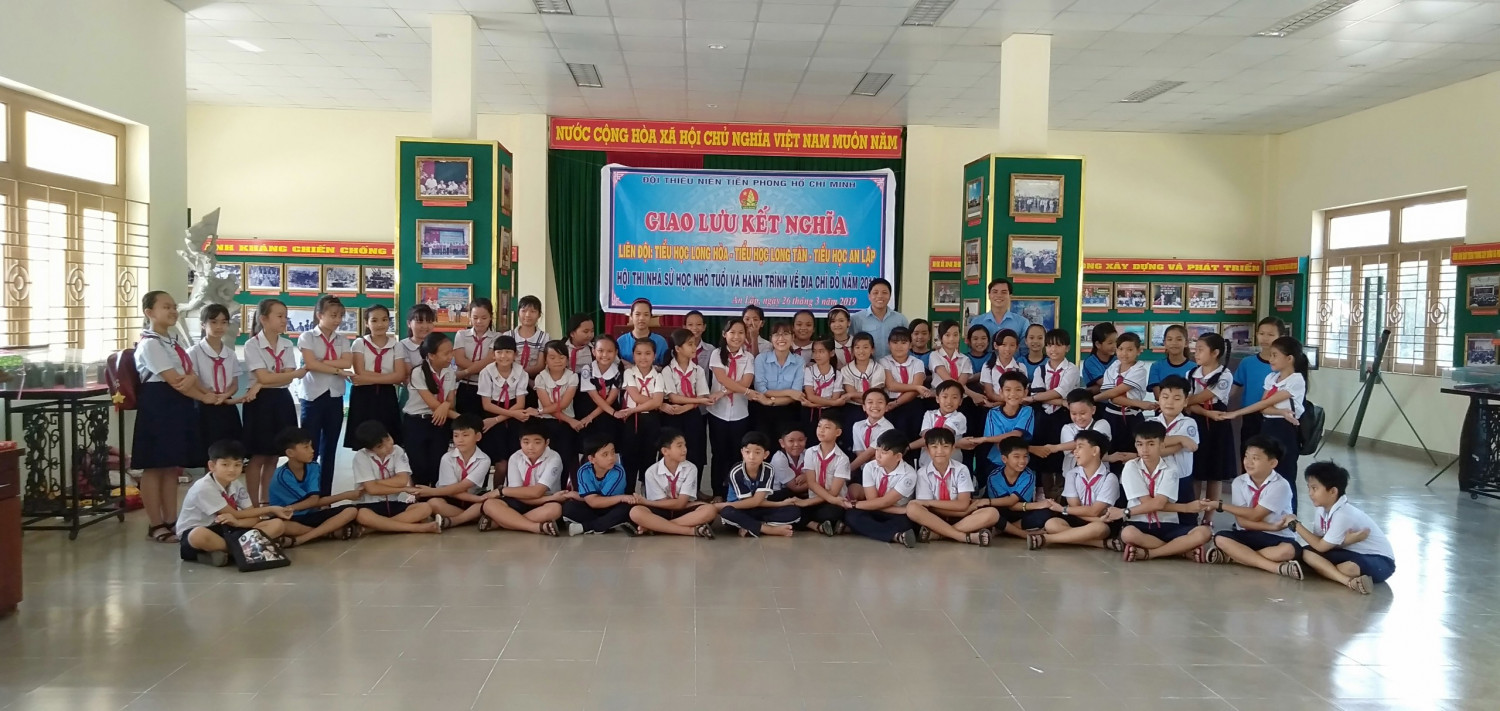 Chương trình giao lưu kết nghĩa 3 Liên đội TH Long Tân, TH An Lập và TH Long Hòa năm học 2018-2019