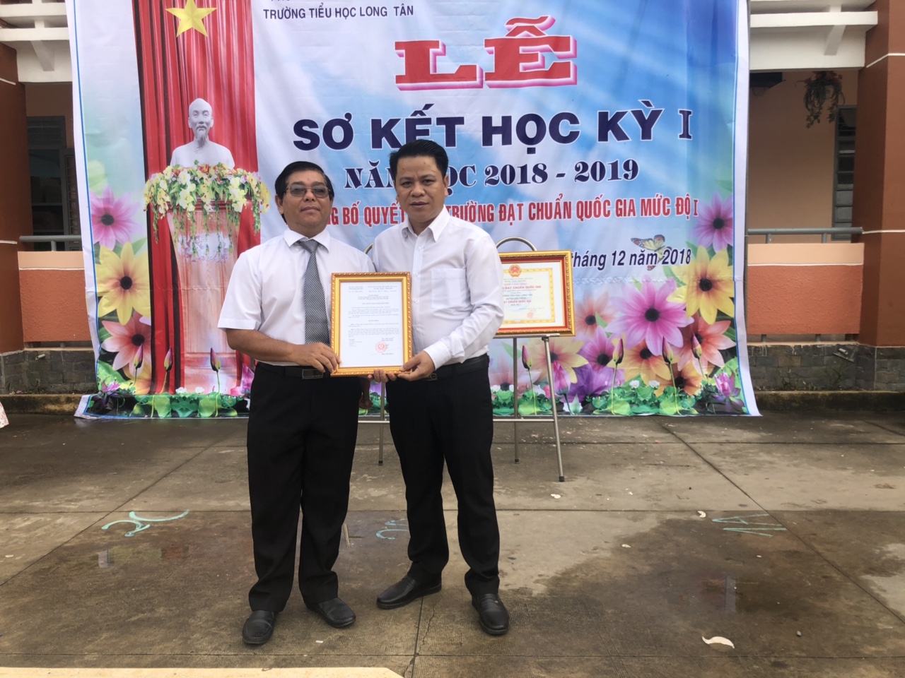 Lễ sơ kết học kỳ 1 năm học 2018-2019 và công bố Quyết định trường đạt chuẩn quốc gia mức độ I