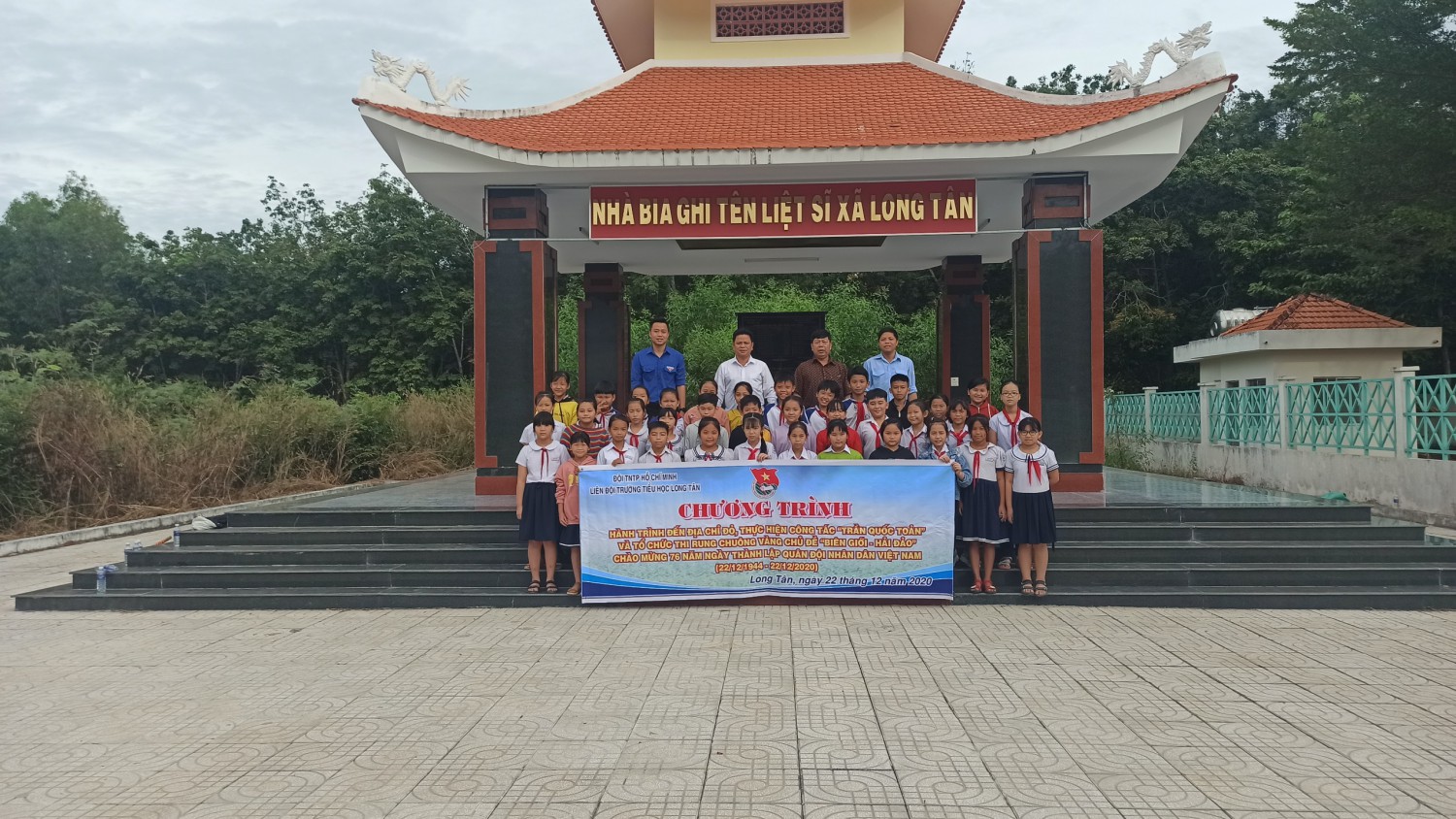 Chương trình hành trình đến Địa chỉ đỏ, thực hiện công tác Trần Quốc Toản và tổ chức hội thi Rung chuông vàng chủ đề "Biên giới - Hải đảo" chào mừng ngày thành lập QĐNDVN 22/12